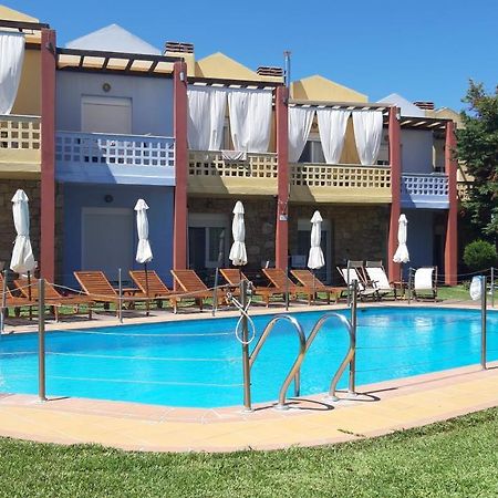 Ydna Family Hotel Apartments Poszídi Kültér fotó