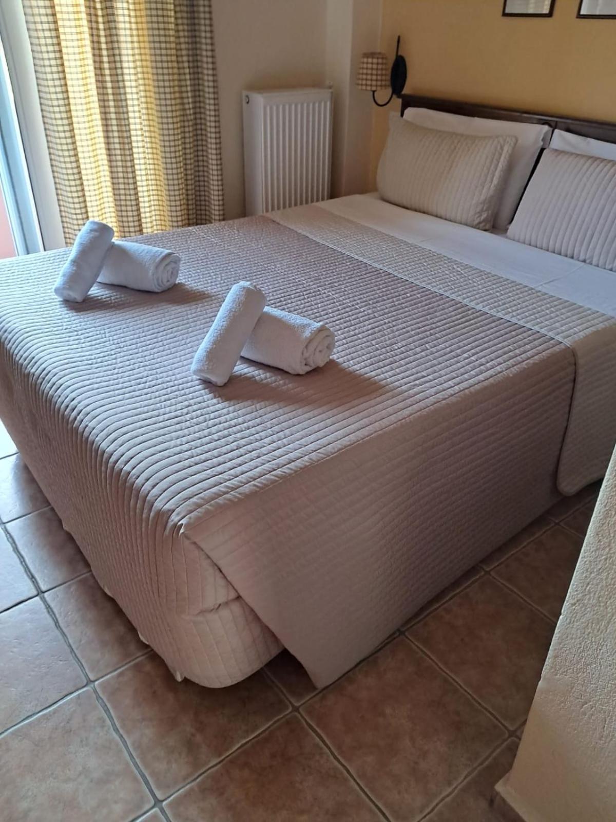 Ydna Family Hotel Apartments Poszídi Kültér fotó