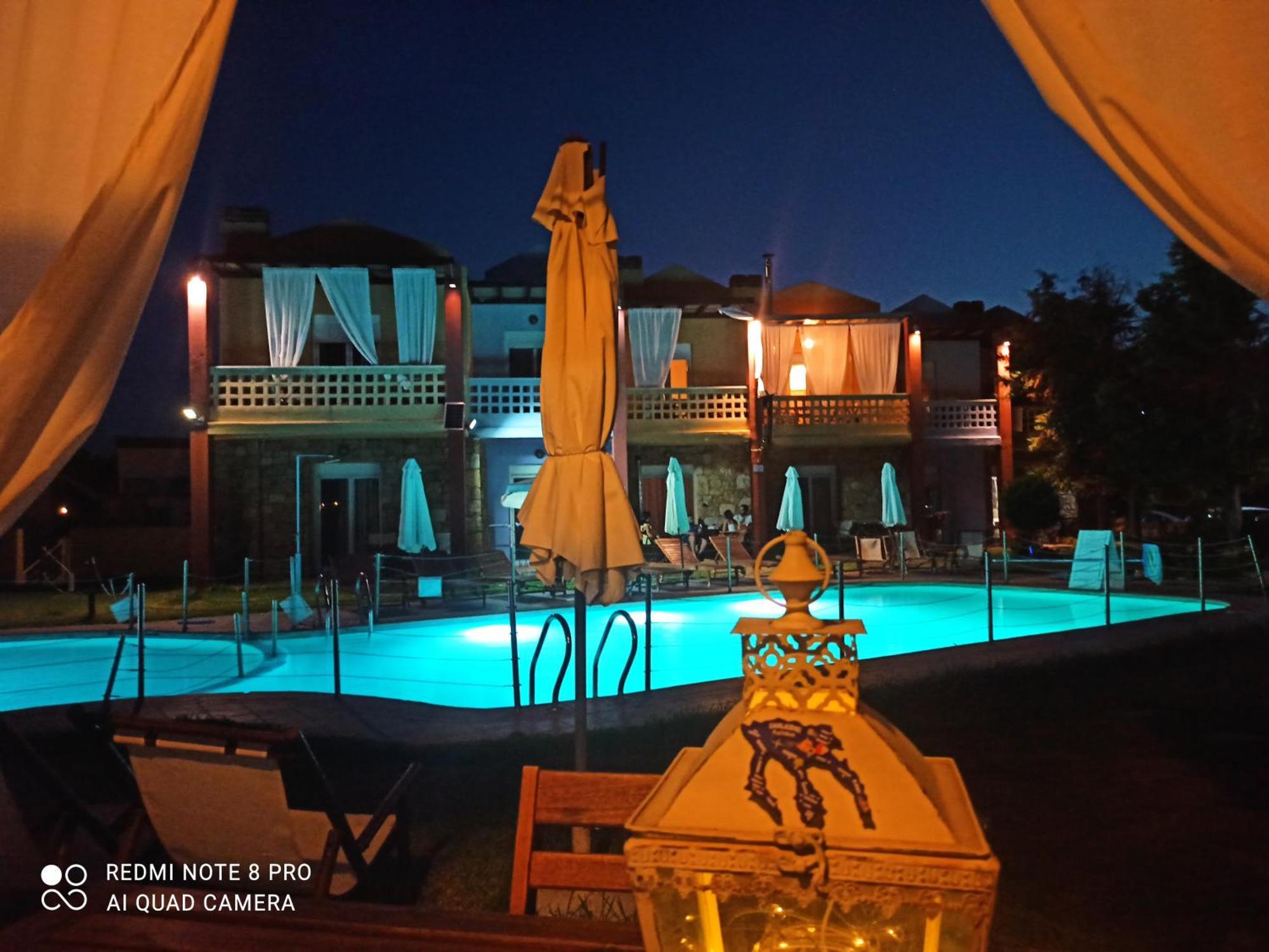 Ydna Family Hotel Apartments Poszídi Kültér fotó
